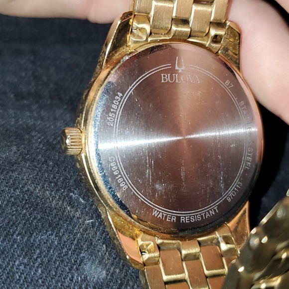 Bulova real diamond watch comes with box - Picture 3 of 3